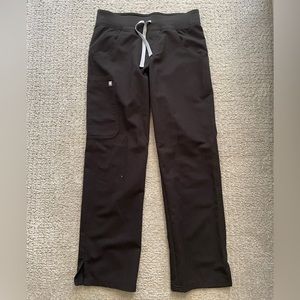 Figs black scrub bottoms